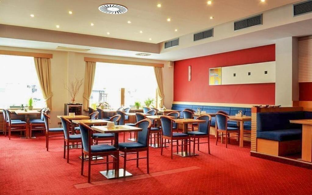 Hotel Slovan Jeseník Exteriör bild