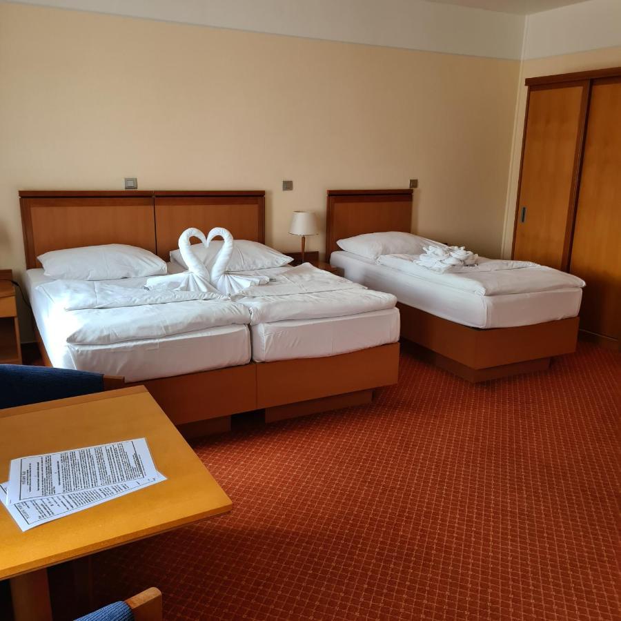Hotel Slovan Jeseník Exteriör bild