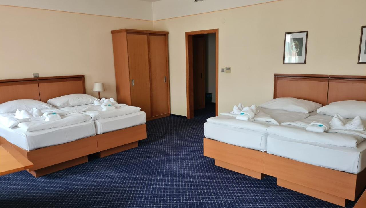 Hotel Slovan Jeseník Exteriör bild