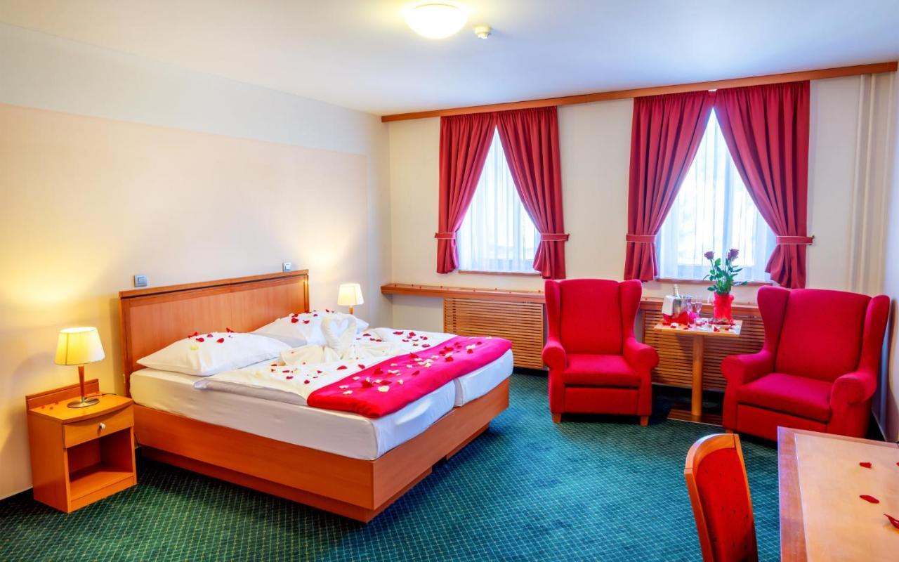 Hotel Slovan Jeseník Exteriör bild