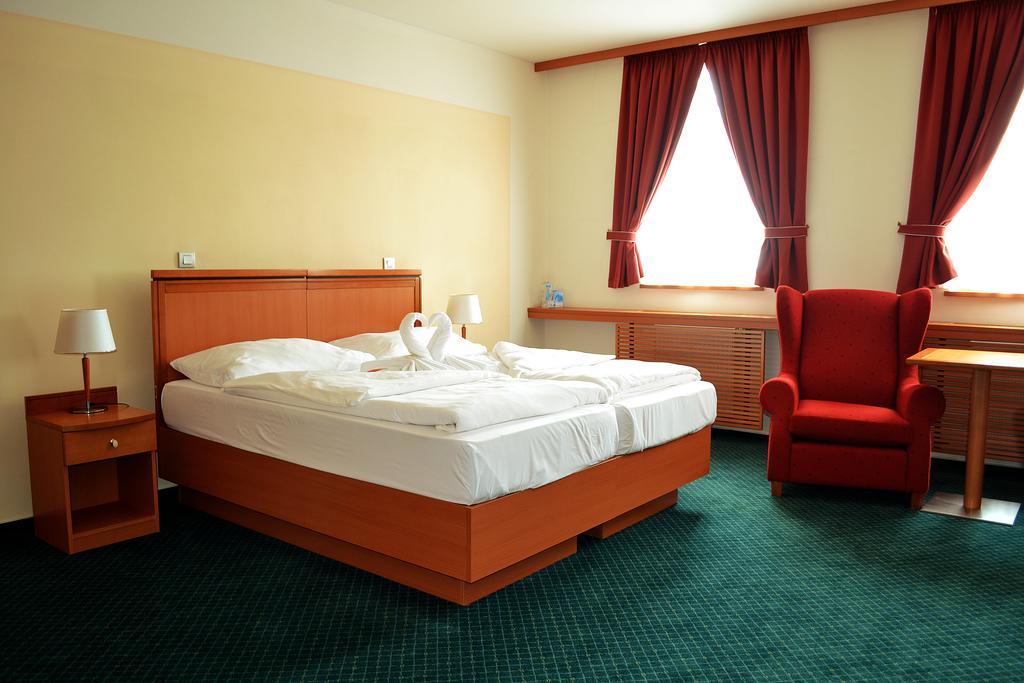 Hotel Slovan Jeseník Exteriör bild